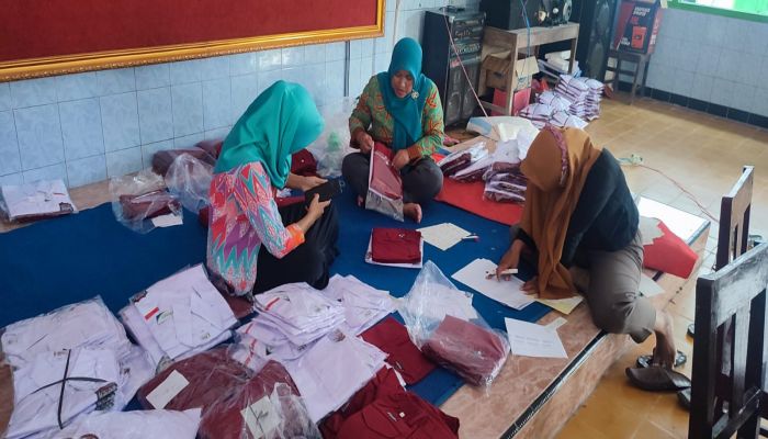DUKUNGAN PENDIDIKAN BAGI SISWA MISKIN DAN BERPRESTASI TAHUN 2021 DESA BANJARSARI 01