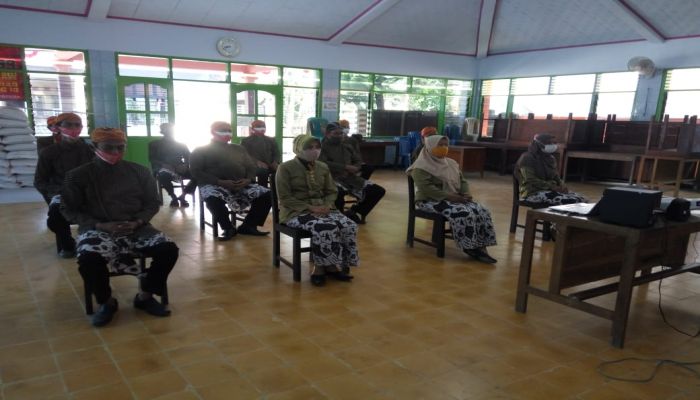 PERANGKAT DESA BANJARSARI MENGIKUTI UPACARA PERINGATAN HARI JADI KEBUMEN KE - 392 VIA DARING 02