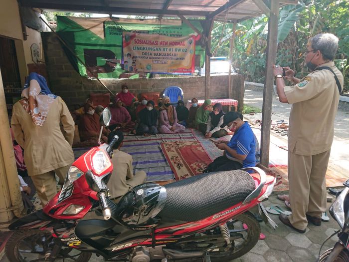 SOSIALISASI NEW NORMAL DI LINGKUNGAN RT (Di Masing - Masing RT) 01